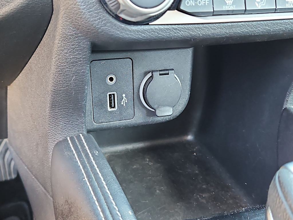 Thumbnail: 2019 Nissan Kicks - 32