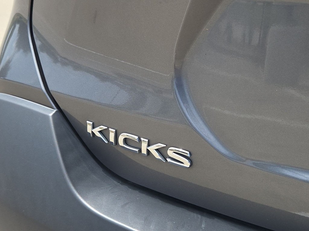 Thumbnail: 2019 Nissan Kicks - 7