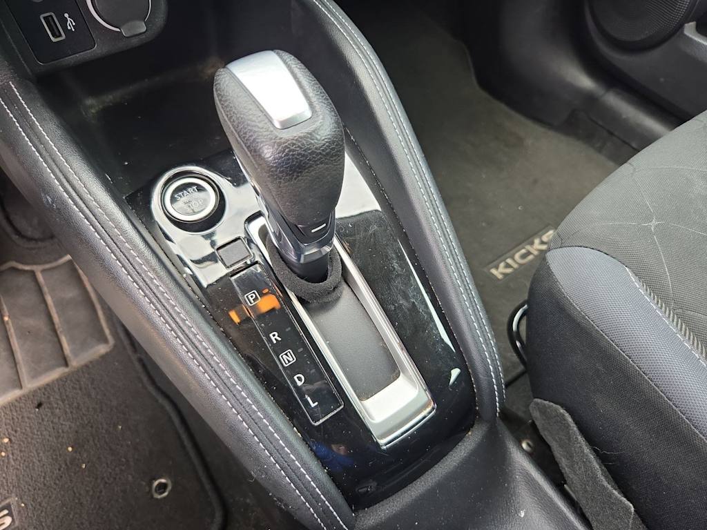Thumbnail: 2019 Nissan Kicks - 15