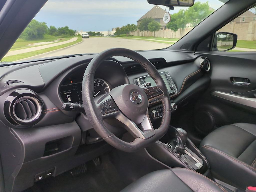 2020 Nissan Kicks SR 2