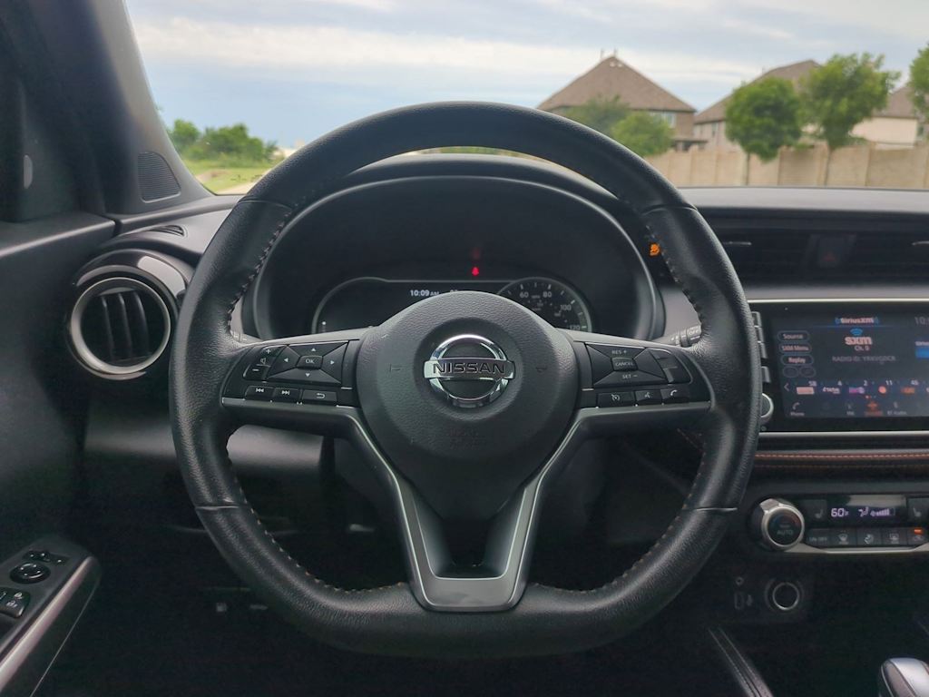 2020 Nissan Kicks SR 14