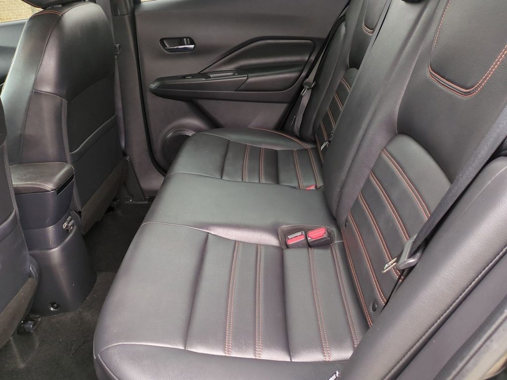 2020 Nissan Kicks SR 27