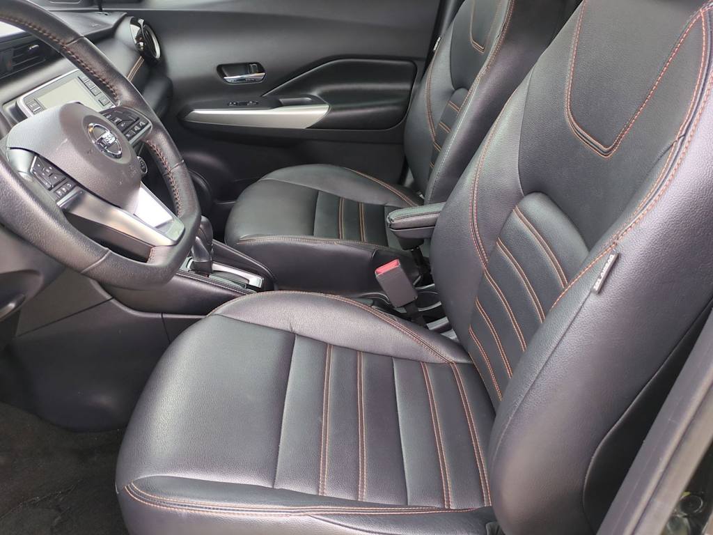 2020 Nissan Kicks SR 11
