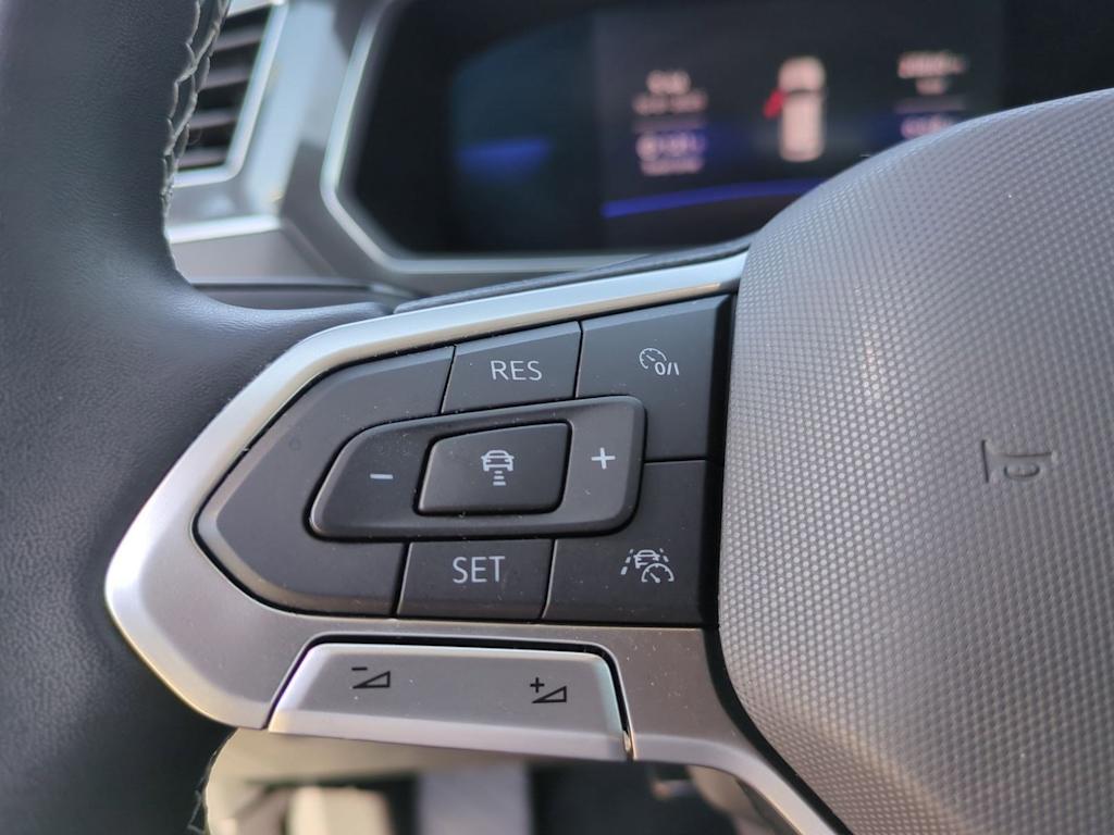 Thumbnail: 2022 Volkswagen Tiguan - 26