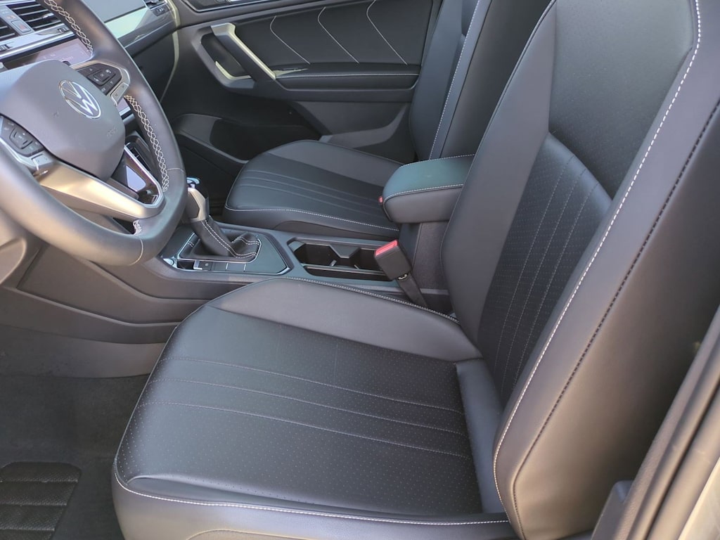 Thumbnail: 2022 Volkswagen Tiguan - 11