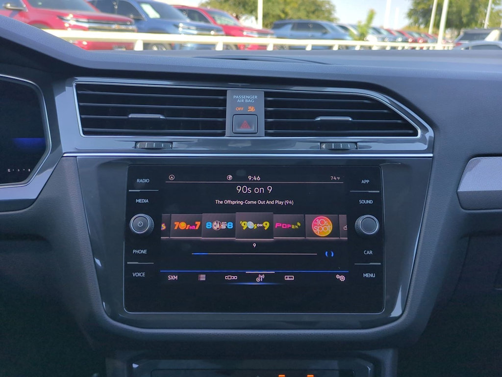 Thumbnail: 2022 Volkswagen Tiguan - 15