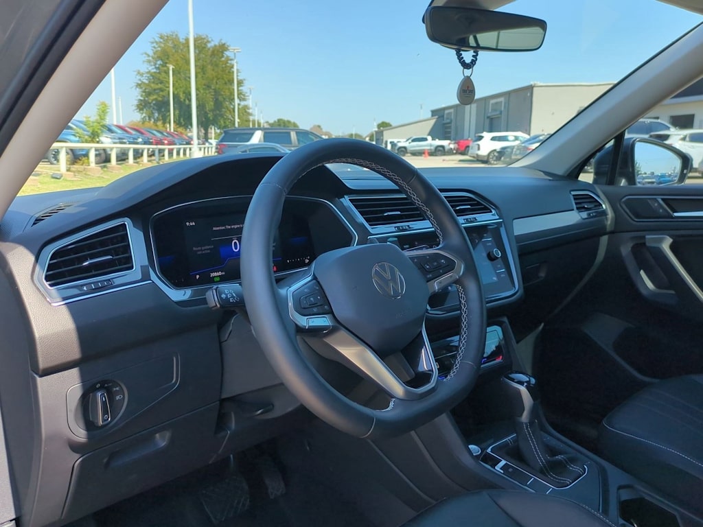 Thumbnail: 2022 Volkswagen Tiguan - 2