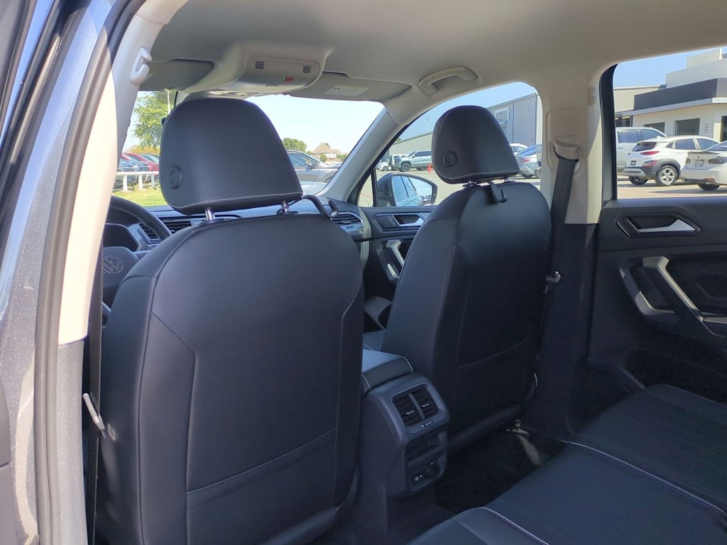 Thumbnail: 2022 Volkswagen Tiguan - 13