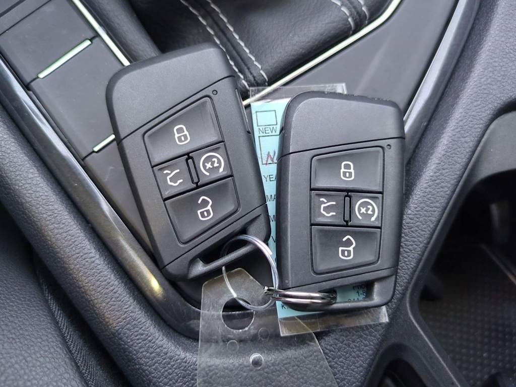 Thumbnail: 2022 Volkswagen Tiguan - 33