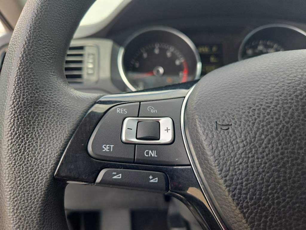 Thumbnail: 2016 Volkswagen Jetta - 26