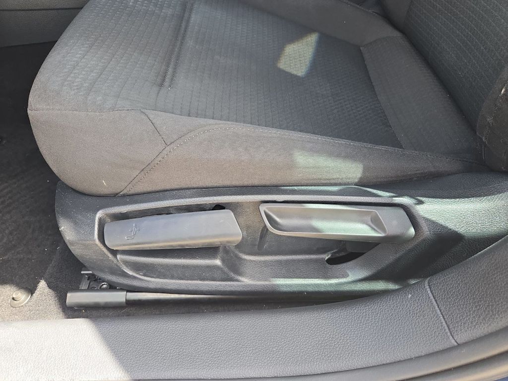 Thumbnail: 2016 Volkswagen Jetta - 23