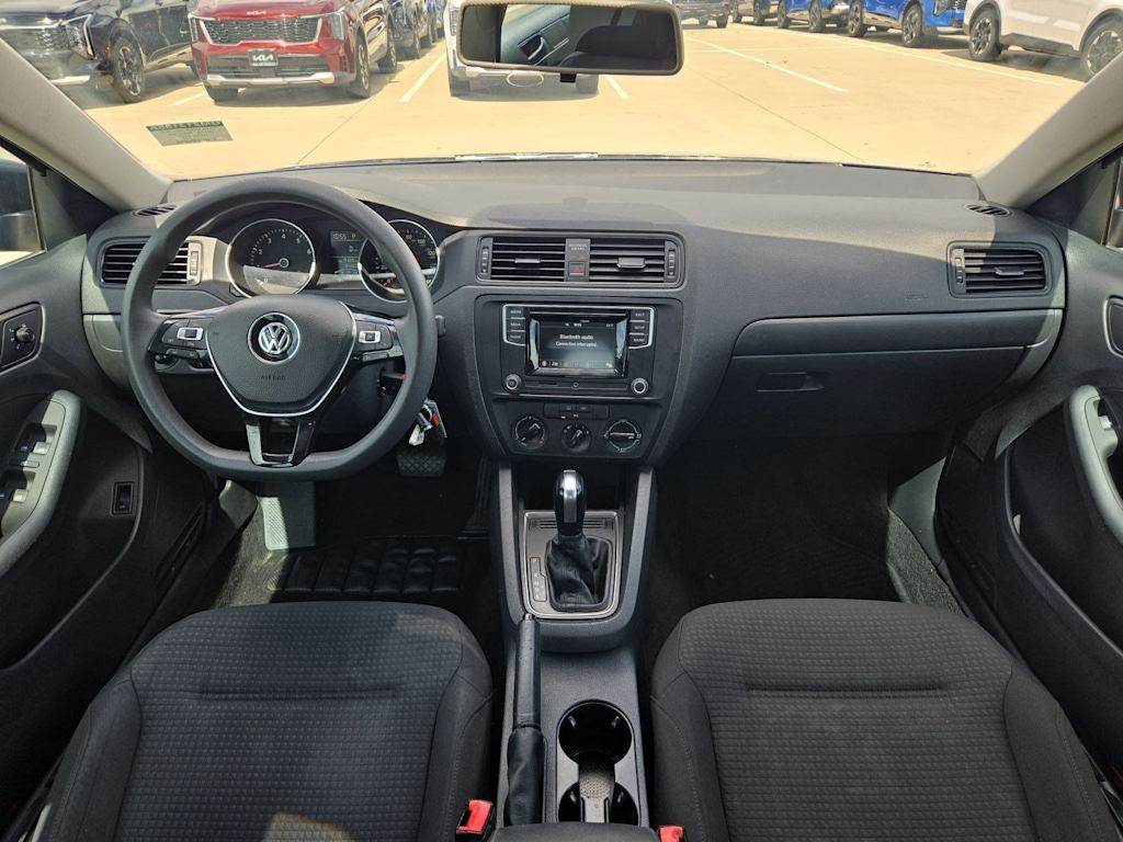 Thumbnail: 2016 Volkswagen Jetta - 9