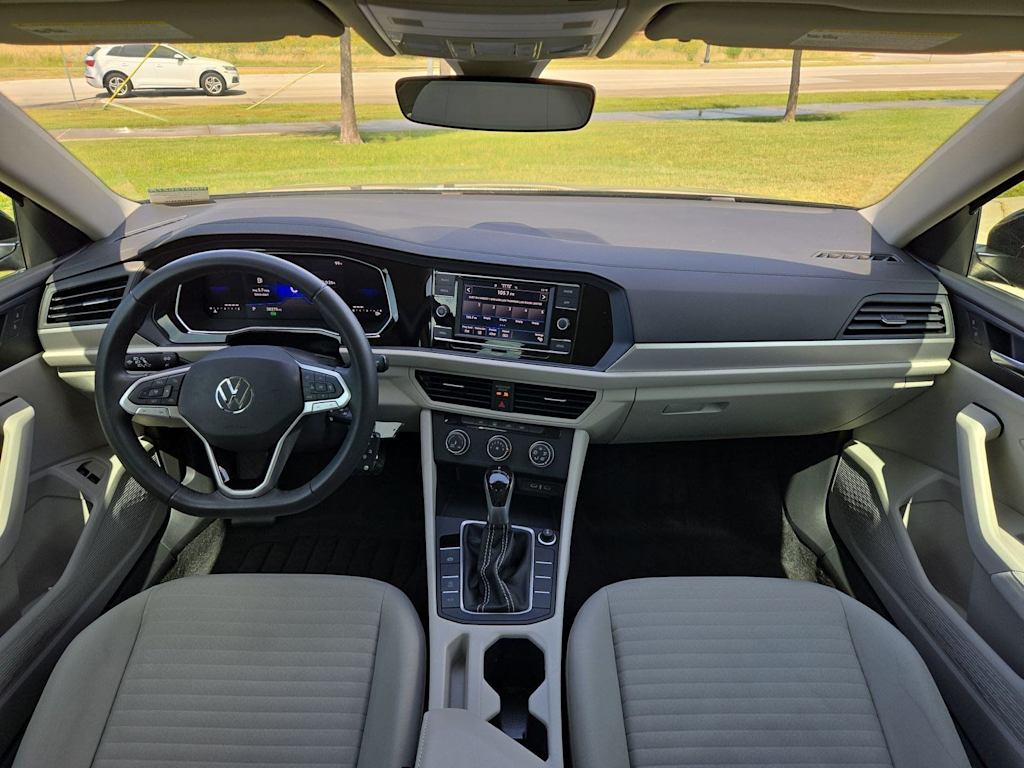 Thumbnail: 2024 Volkswagen Jetta - 9