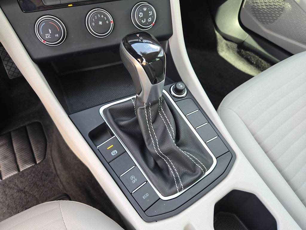 Thumbnail: 2024 Volkswagen Jetta - 31
