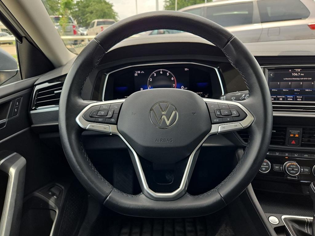 Thumbnail: 2022 Volkswagen Jetta - 13
