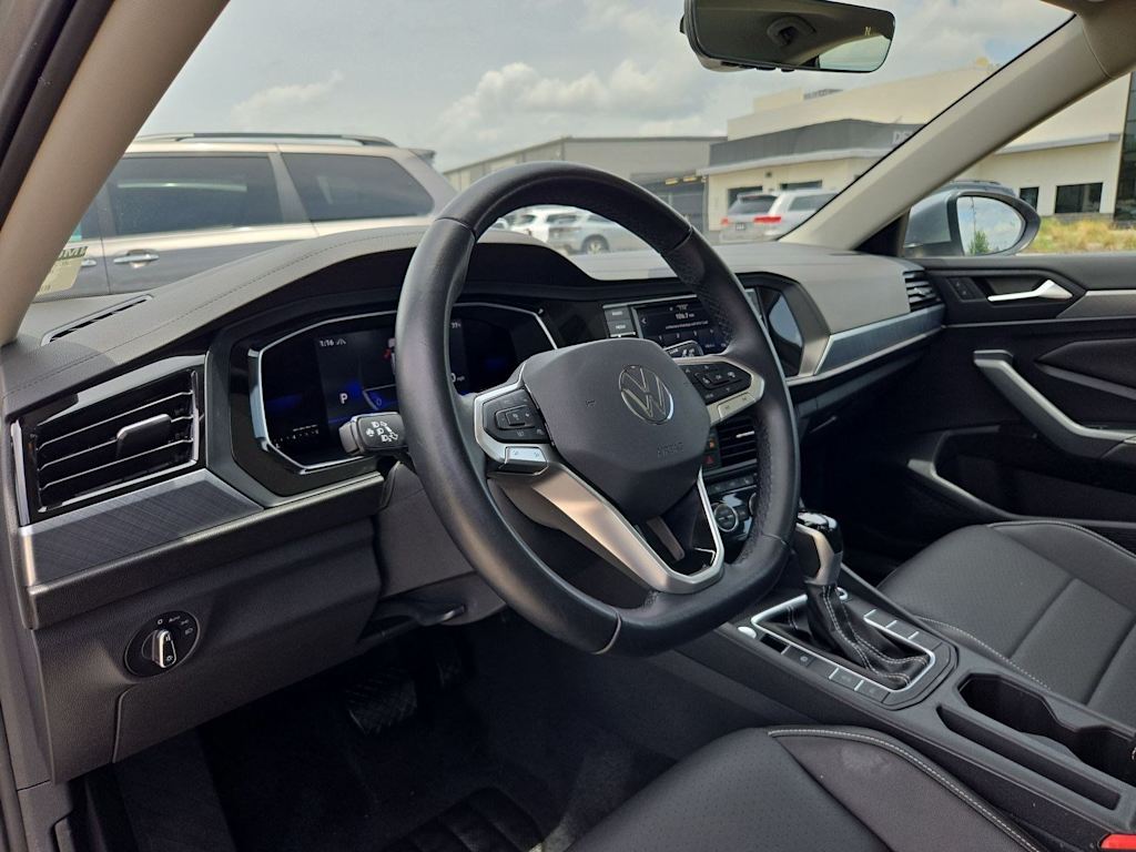 Thumbnail: 2022 Volkswagen Jetta - 2
