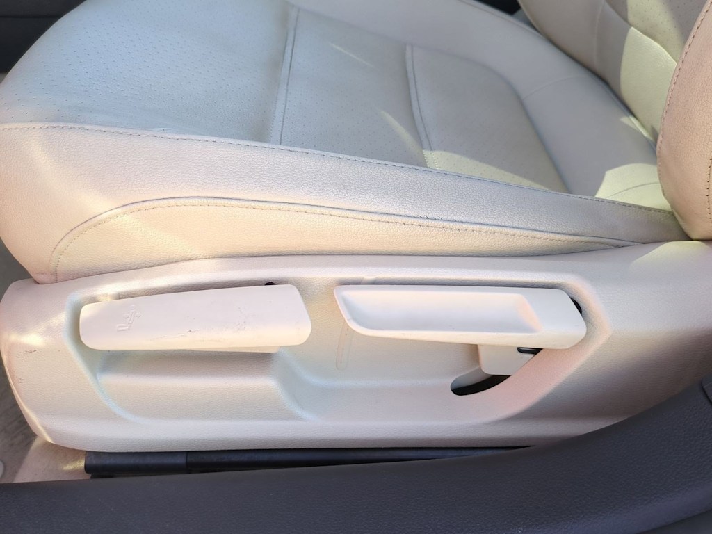 Thumbnail: 2015 Volkswagen Jetta - 23