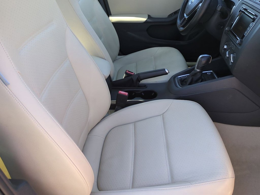 Thumbnail: 2015 Volkswagen Jetta - 27