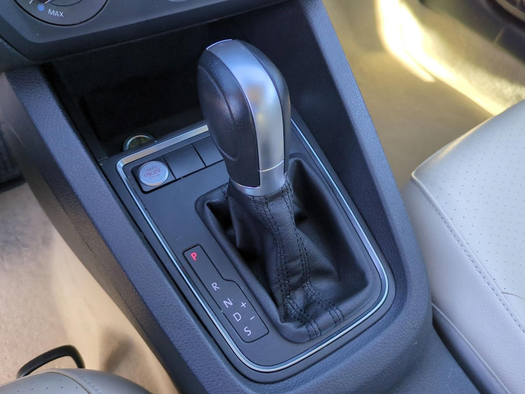 Thumbnail: 2015 Volkswagen Jetta - 33