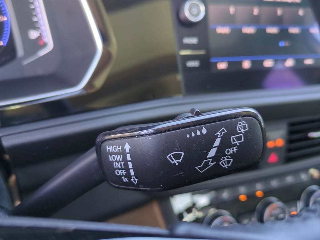 Thumbnail: 2019 Volkswagen Jetta - 32