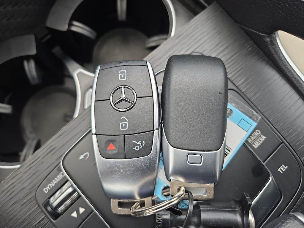 Thumbnail: 2023 Mercedes-Benz GLE - 36