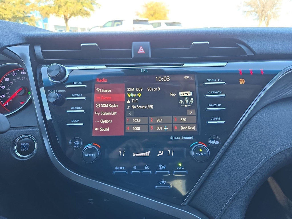 Thumbnail: 2019 Toyota Camry - 15