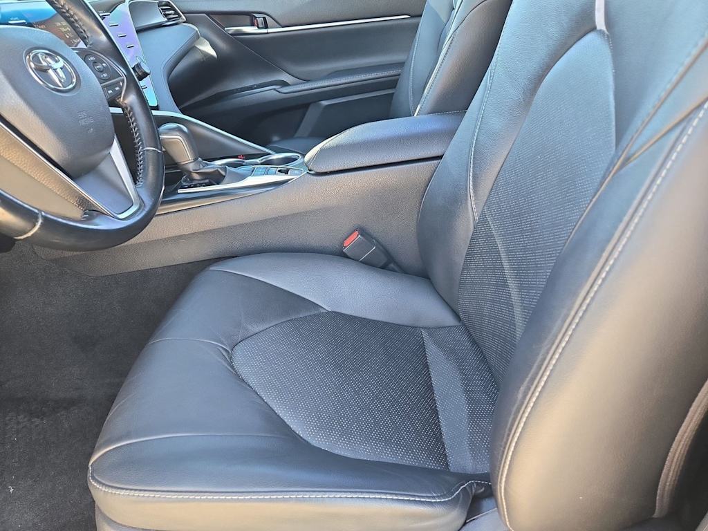 Thumbnail: 2019 Toyota Camry - 11