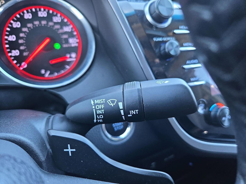 Thumbnail: 2019 Toyota Camry - 16