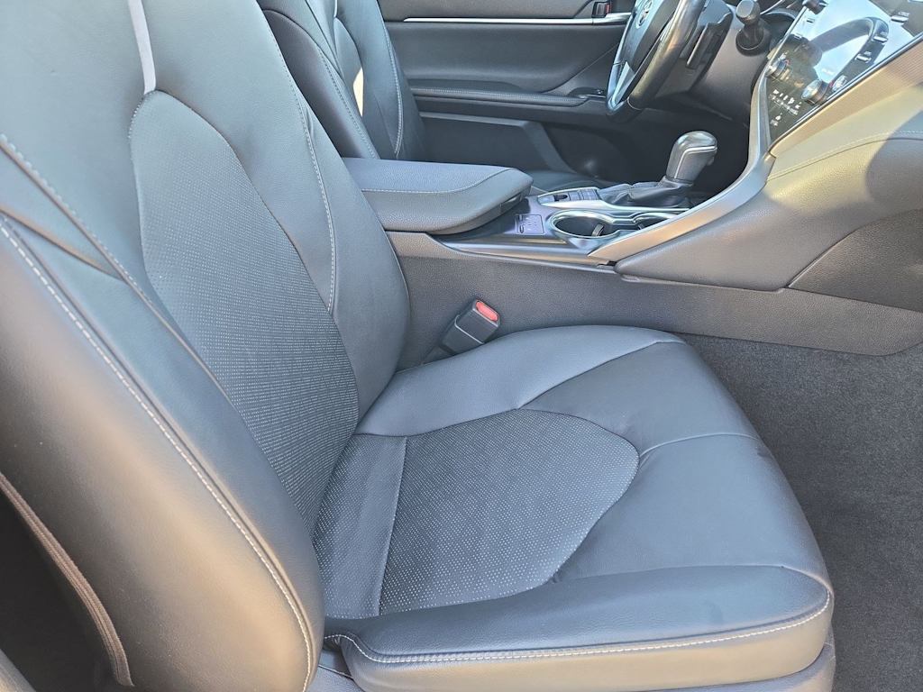 Thumbnail: 2019 Toyota Camry - 12