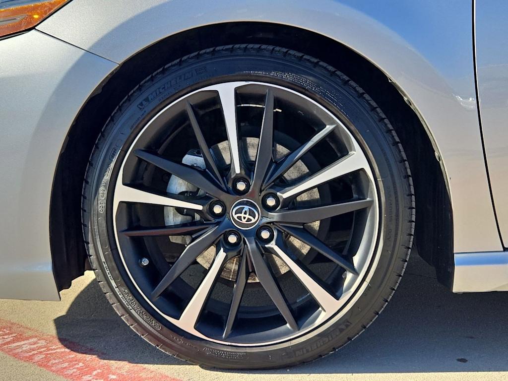 Thumbnail: 2019 Toyota Camry - 8