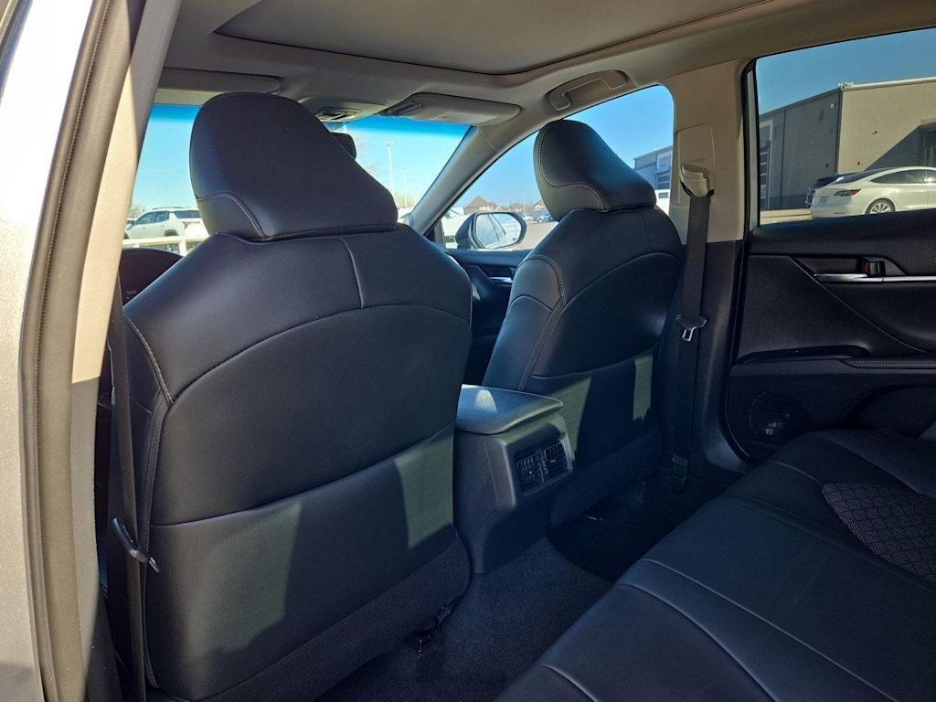 Thumbnail: 2019 Toyota Camry - 13