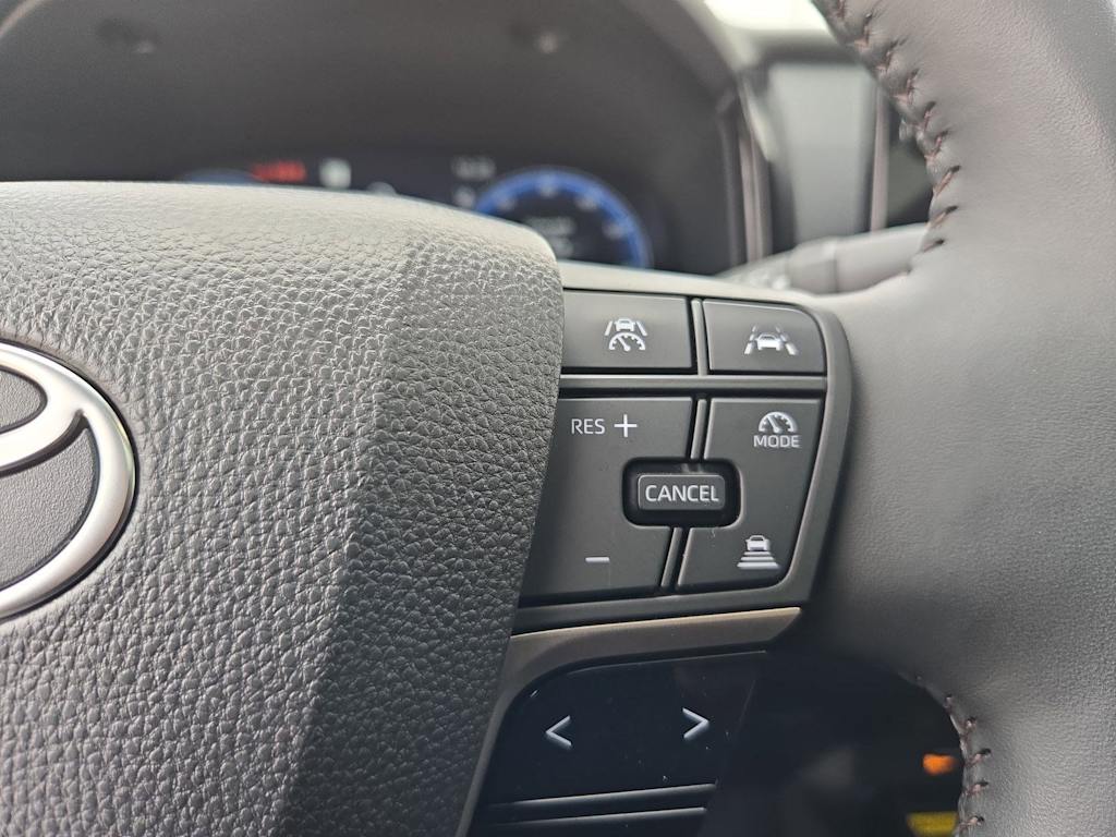 Thumbnail: 2025 Toyota Camry - 29