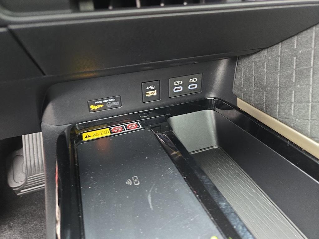 Thumbnail: 2025 Toyota Camry - 32