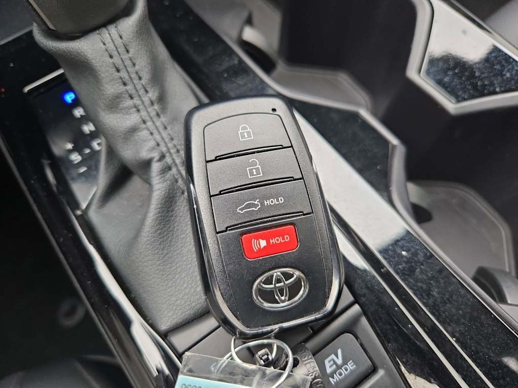 Thumbnail: 2025 Toyota Camry - 34