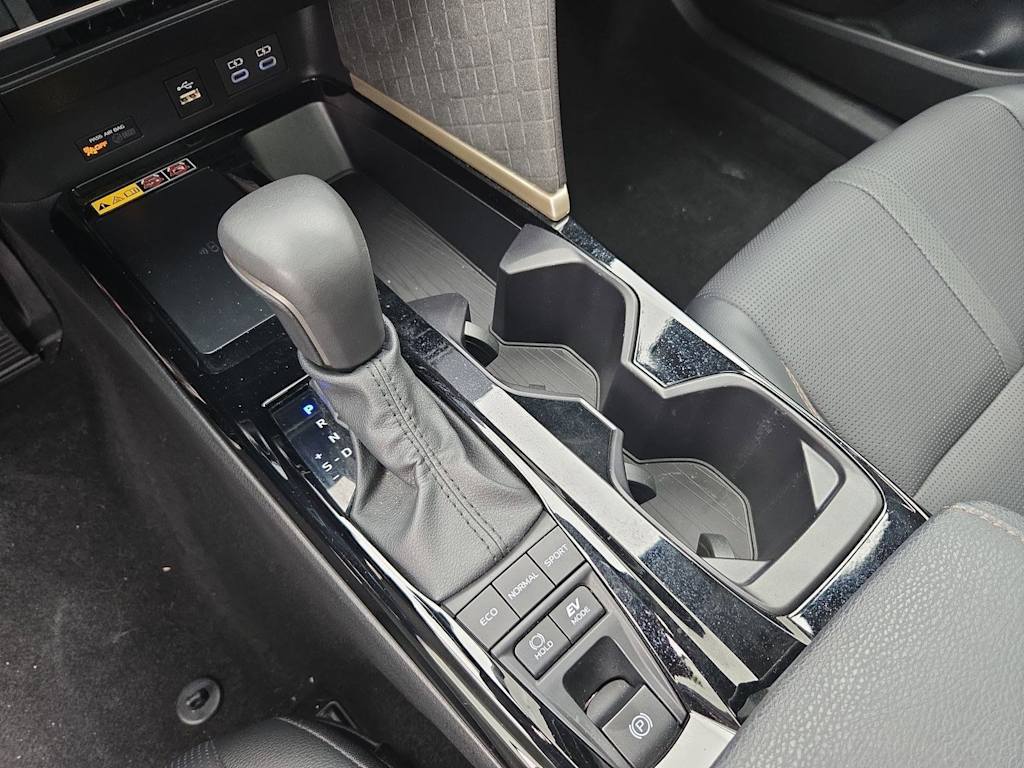 Thumbnail: 2025 Toyota Camry - 33