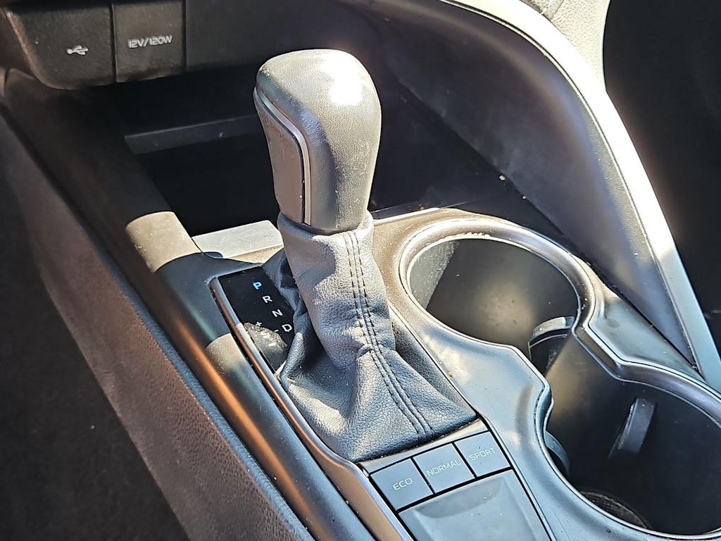Thumbnail: 2023 Toyota Camry - 15