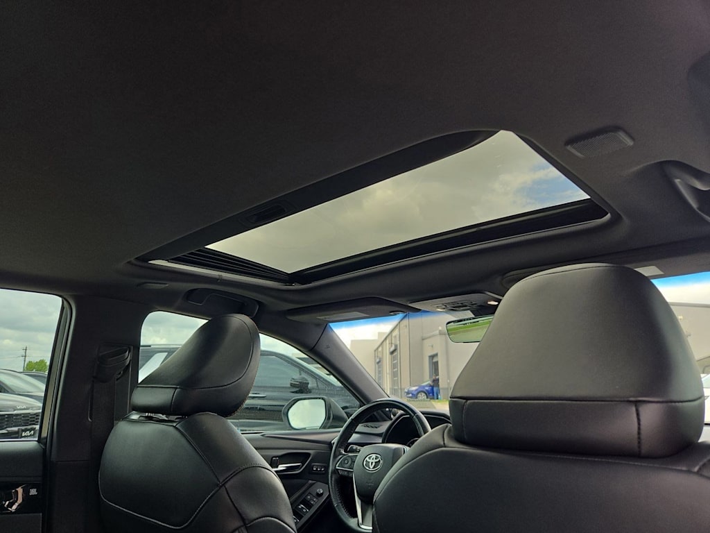 Thumbnail: 2021 Toyota Avalon - 28
