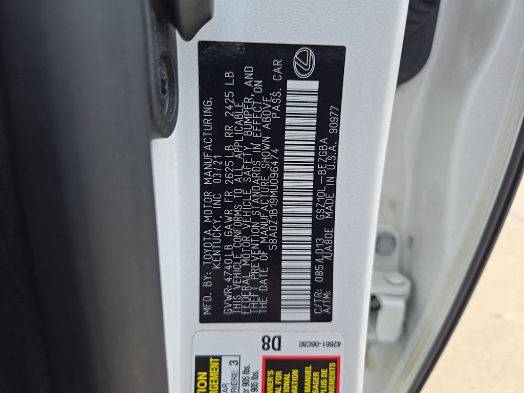 Thumbnail: 2021 Lexus ES - 18