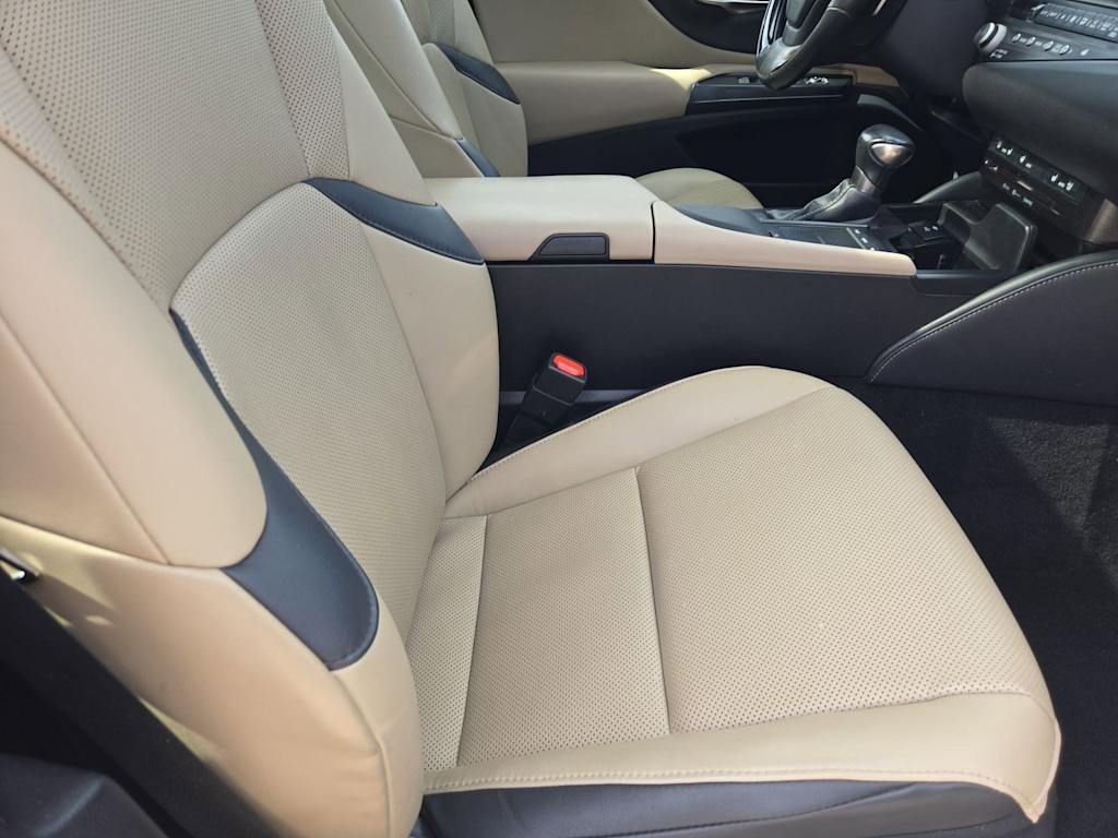 Thumbnail: 2021 Lexus ES - 11