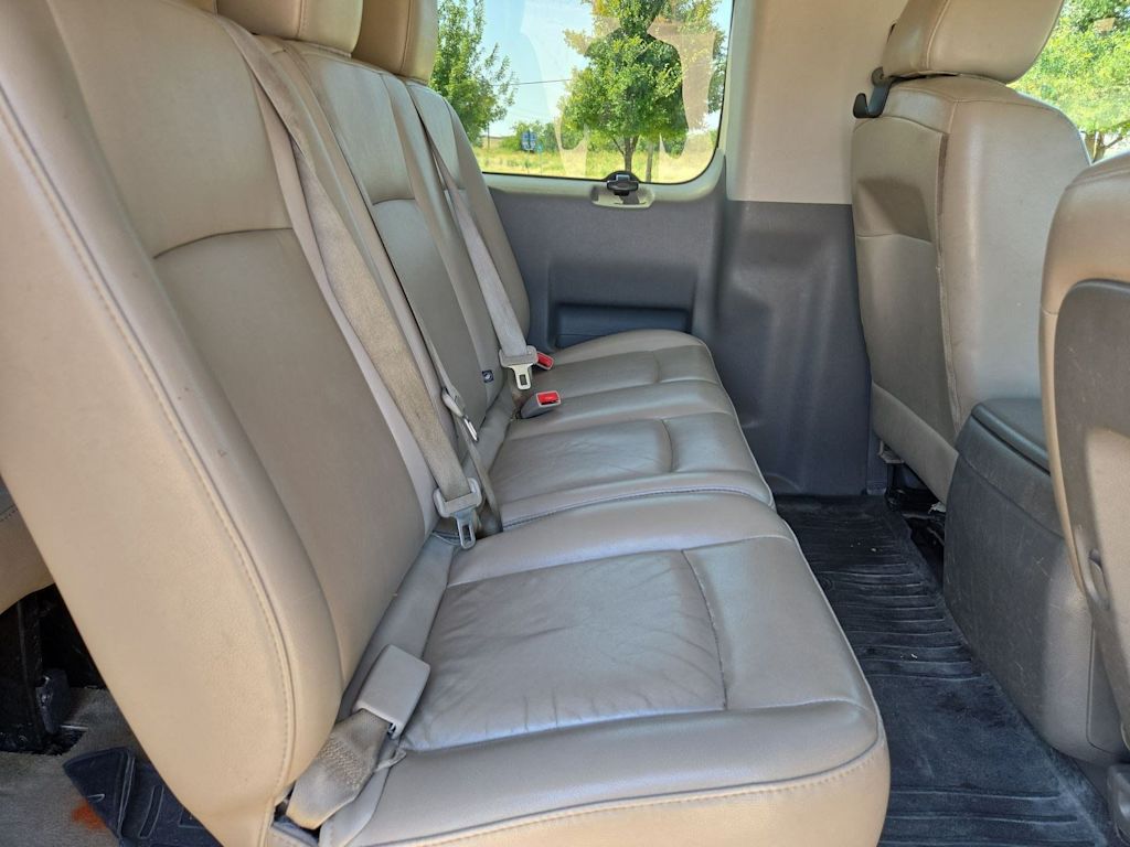 Thumbnail: 2019 Nissan NV - 25