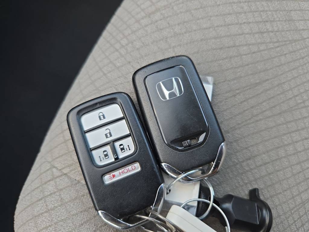 Thumbnail: 2016 Honda Odyssey - 17