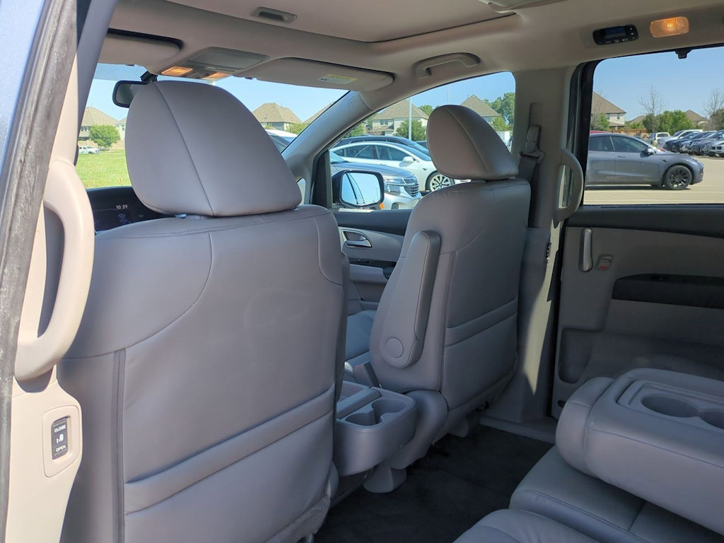 Thumbnail: 2013 Honda Odyssey - 13