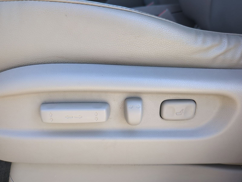 Thumbnail: 2013 Honda Odyssey - 24