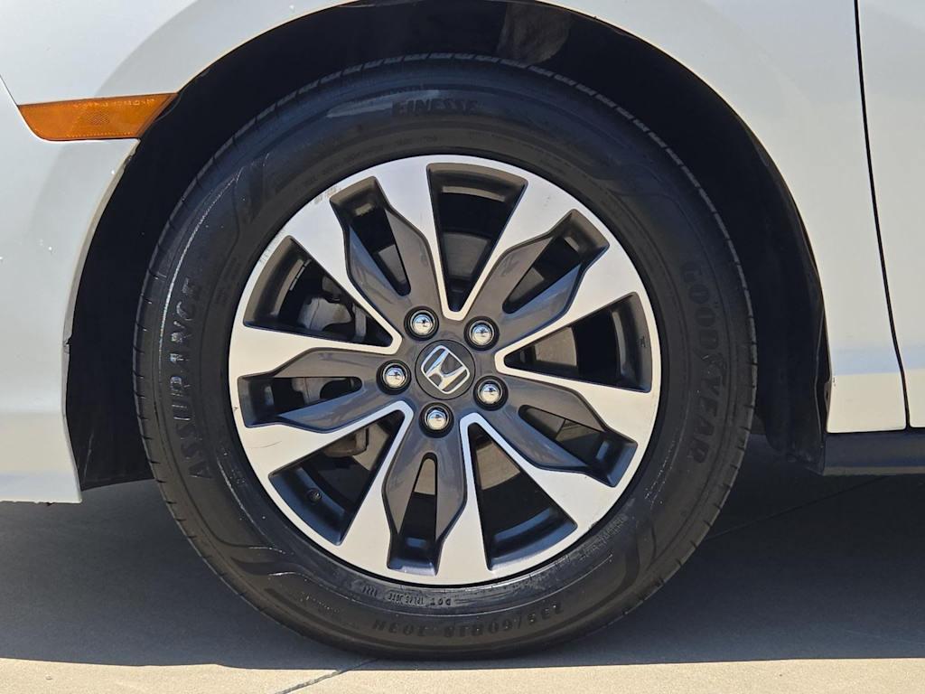 Thumbnail: 2023 Honda Odyssey - 8