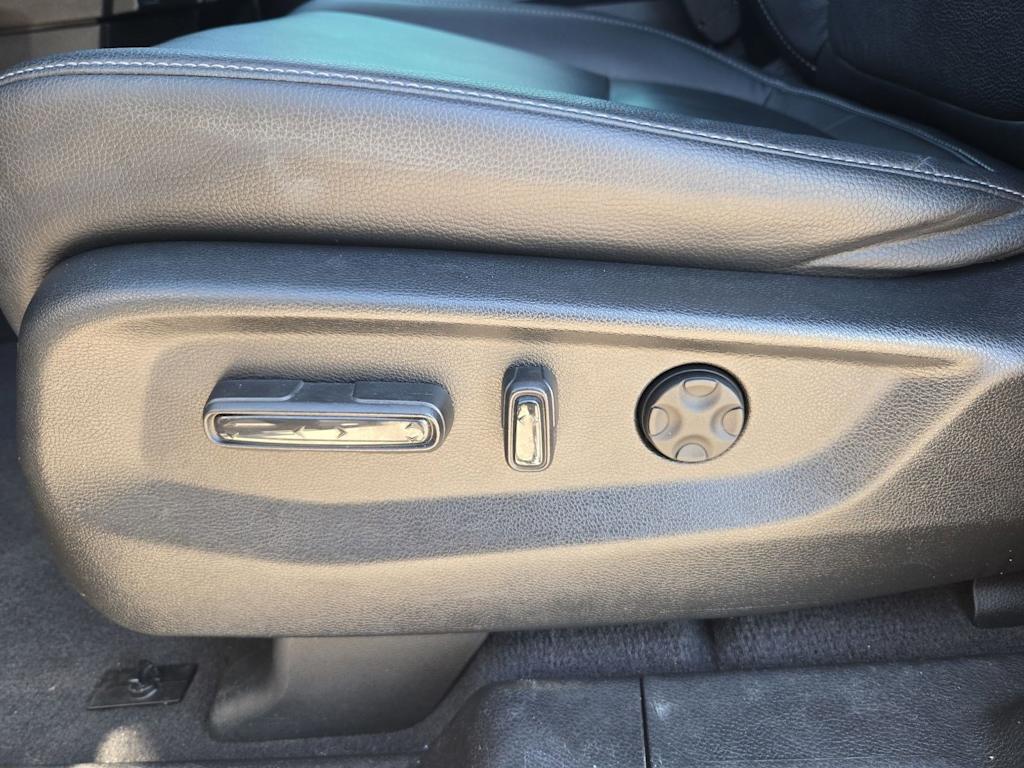 Thumbnail: 2021 Honda Odyssey - 24