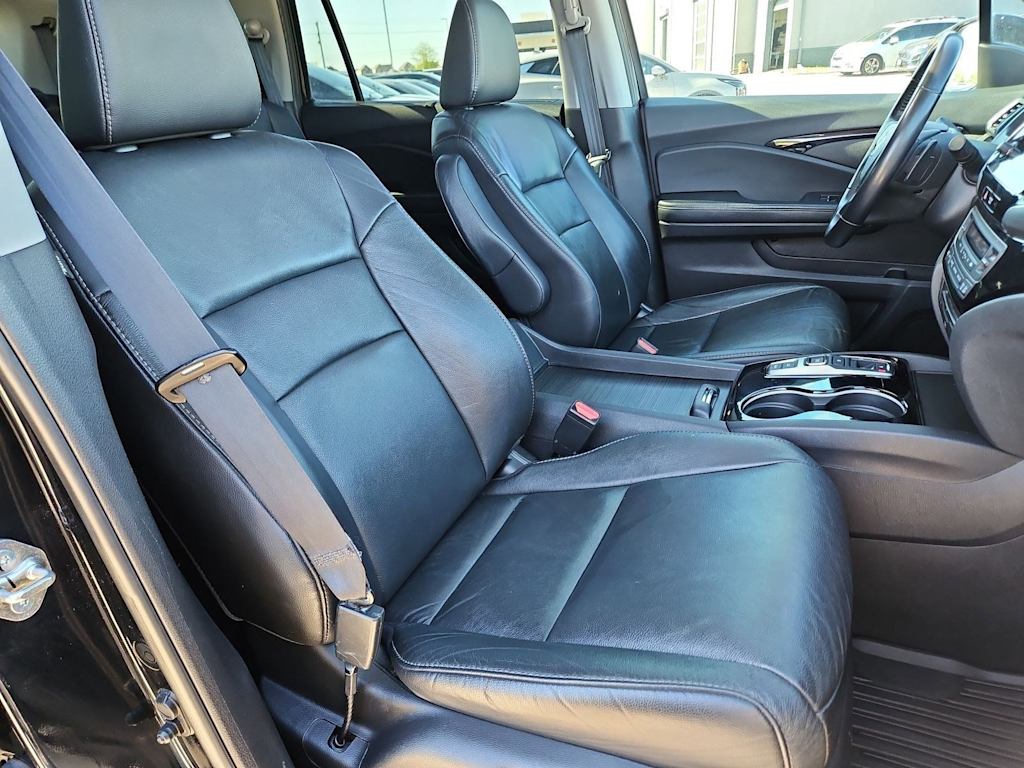 Thumbnail: 2020 Honda Pilot - 11