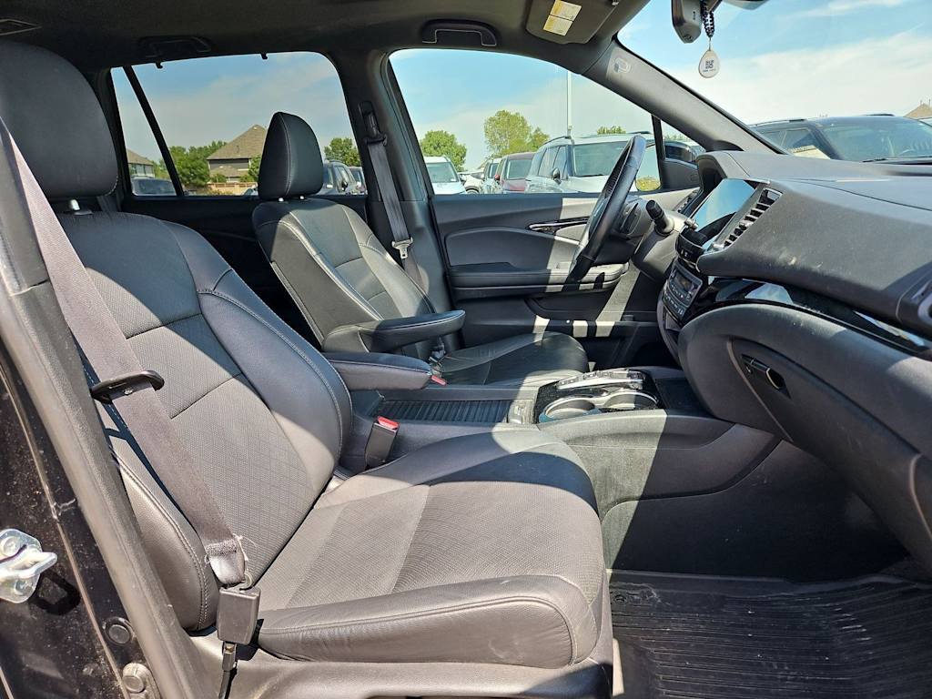 Thumbnail: 2021 Honda Passport - 11