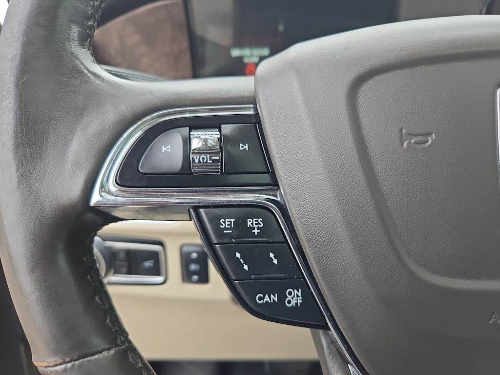 Thumbnail: 2019 Lincoln Navigator - 29