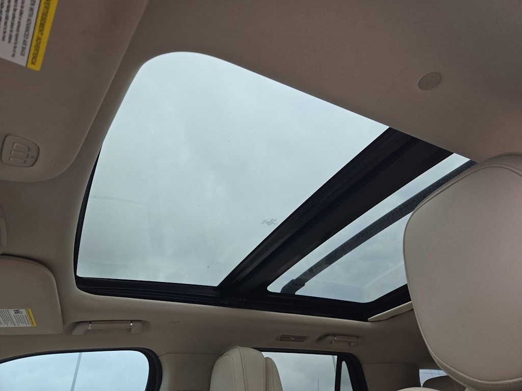 Thumbnail: 2019 Lincoln Navigator - 24