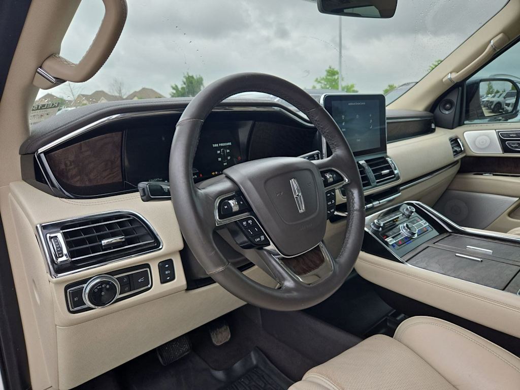 Thumbnail: 2019 Lincoln Navigator - 2